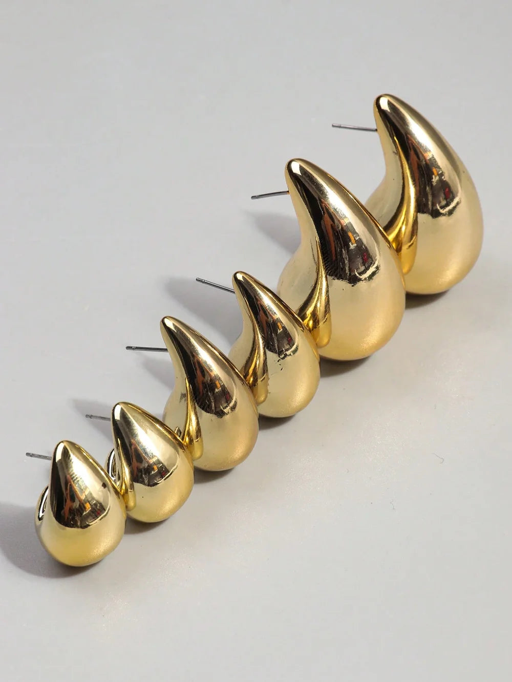 Bold Glow Chunky Hoop Earrings – Luxe Shine, Everyday Vibe