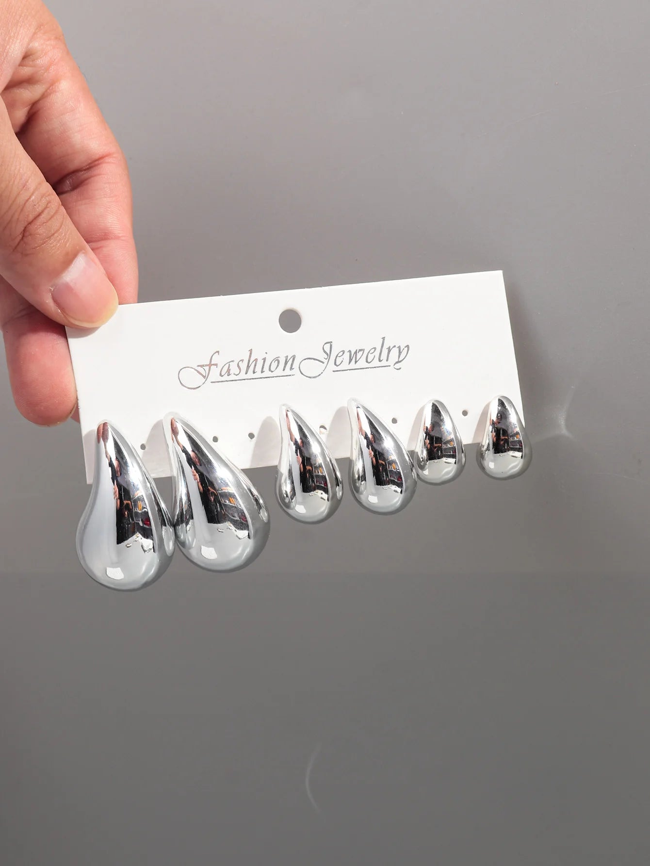 Bold Glow Chunky Hoop Earrings – Luxe Shine, Everyday Vibe