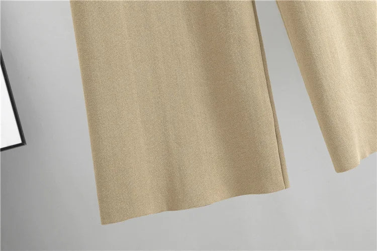 2-Piece Knit Lounge Set with Gold Button Detail – Cozy Meets Chic