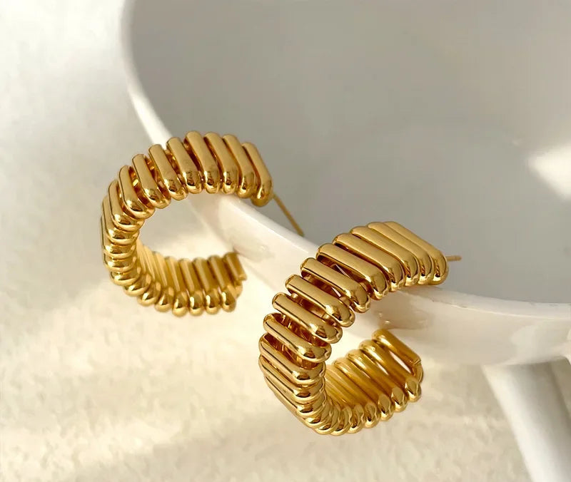 Minimalist Needle Hoops – Bold. Clean. Elevated.