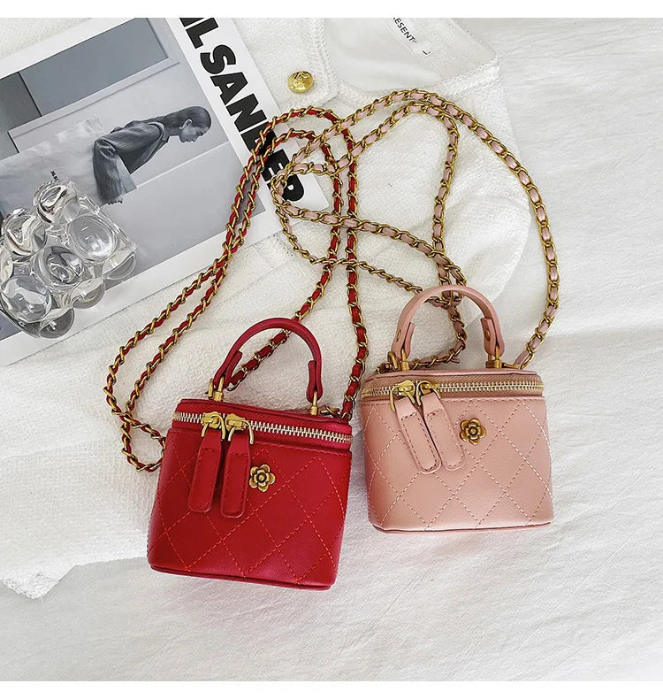 Small Shoulder Bucket Mini Bag Crossbody with Metal Chain – Trendy and Versatile Handbag