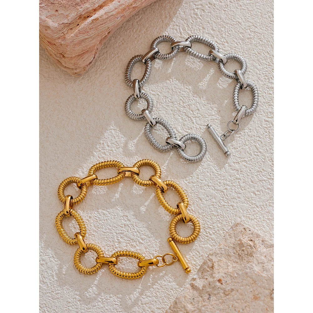 Ribbed Oval Link Chain Bracelet | T-Bar Clasp | Gold & Silver | The PM Edit