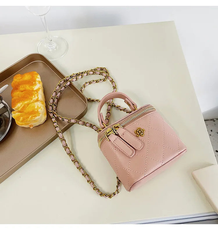 Small Shoulder Bucket Mini Bag Crossbody with Metal Chain – Trendy and Versatile Handbag