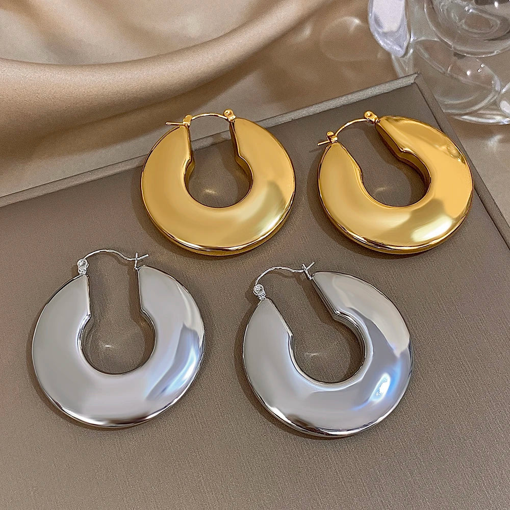 Sculpted Shine Chunky Hoops – Gold-Plated Classic