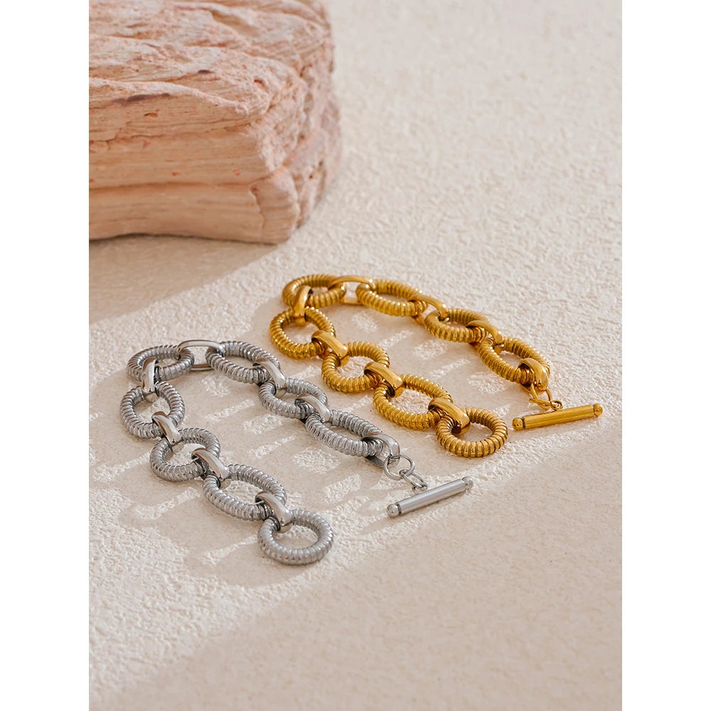 Ribbed Oval Link Chain Bracelet | T-Bar Clasp | Gold & Silver | The PM Edit