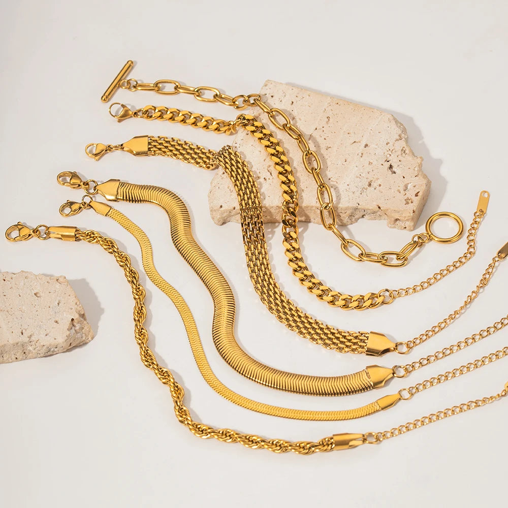 Paperclip Chain Bracelet | 18K Gold Rectangular Link | The PM Edit