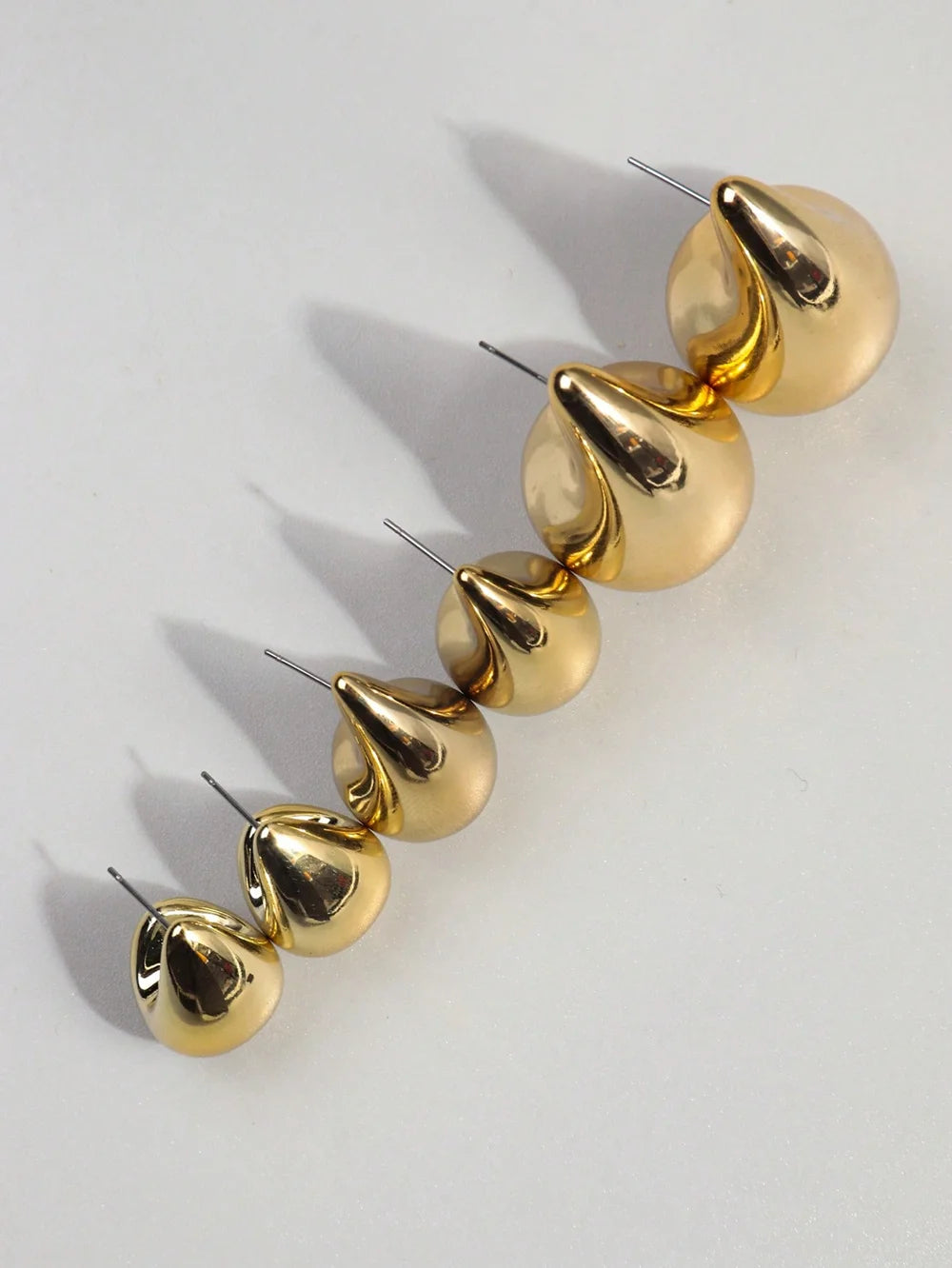 Bold Glow Chunky Hoop Earrings – Luxe Shine, Everyday Vibe