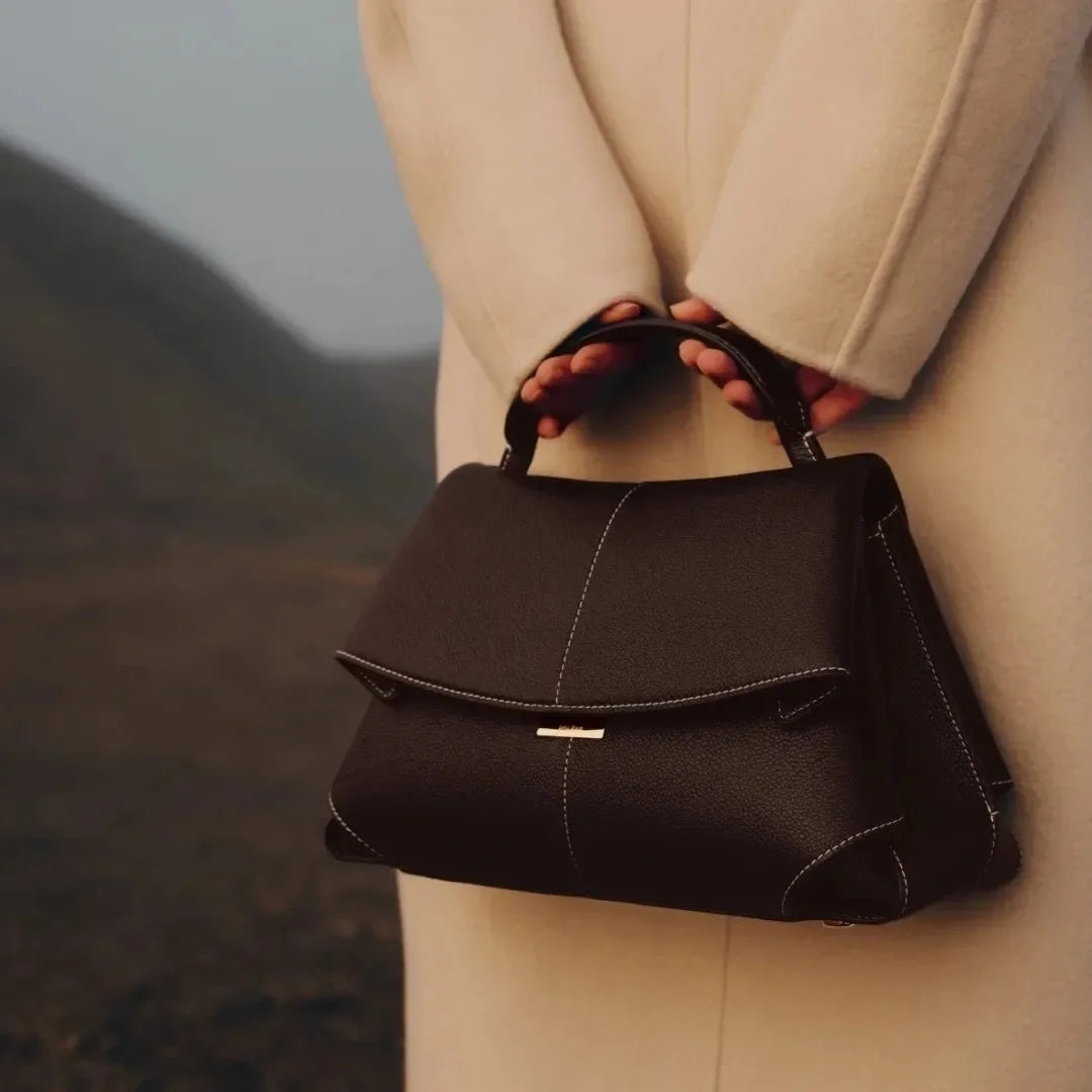 Structured Leather Handbag – Sleek. Chic. Made to Move.