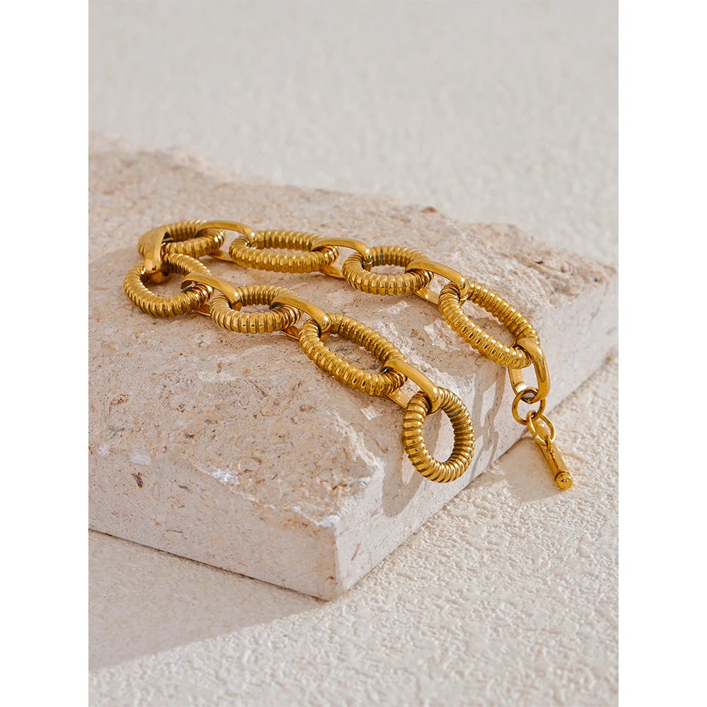 Ribbed Oval Link Chain Bracelet | T-Bar Clasp | Gold & Silver | The PM Edit