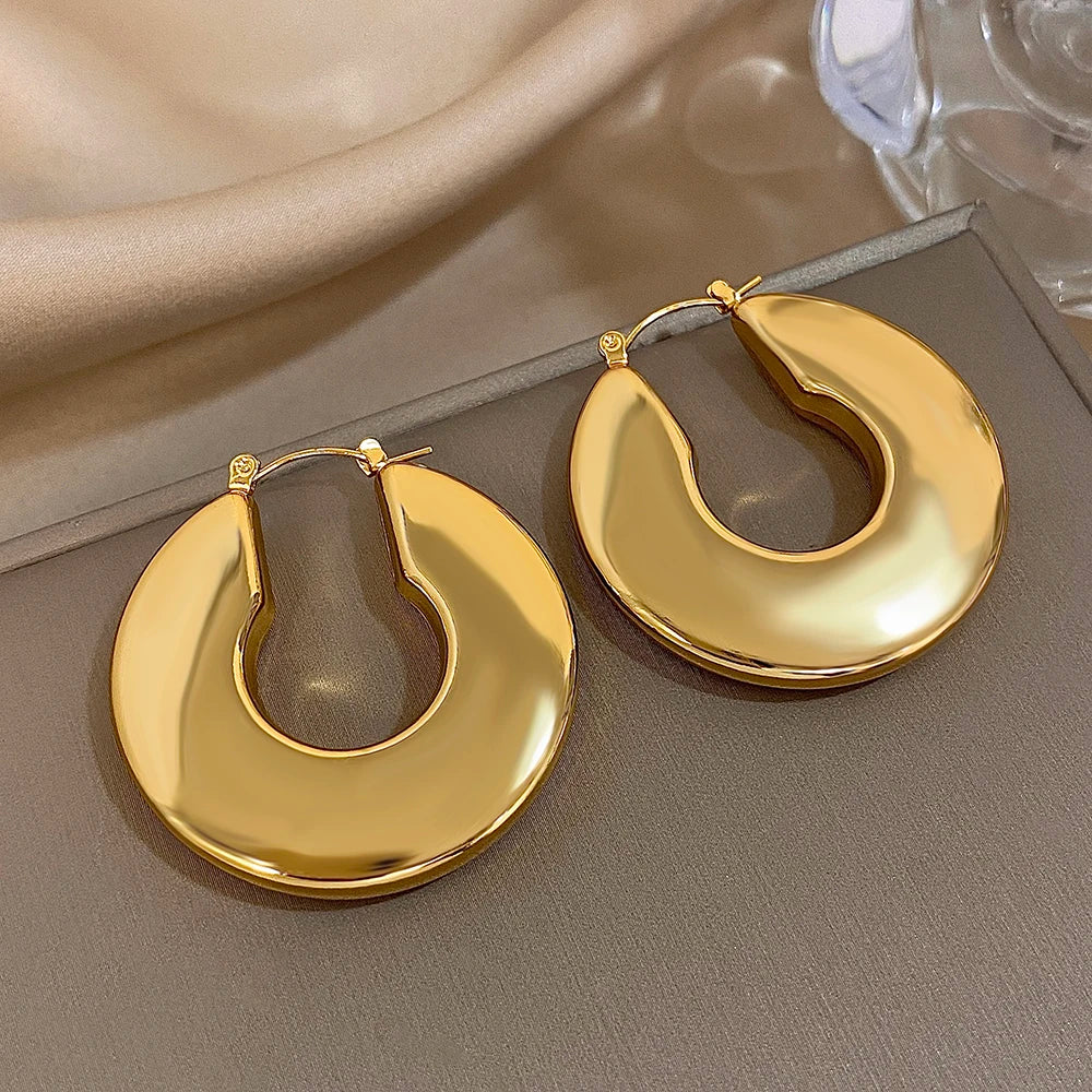 Sculpted Shine Chunky Hoops – Gold-Plated Classic