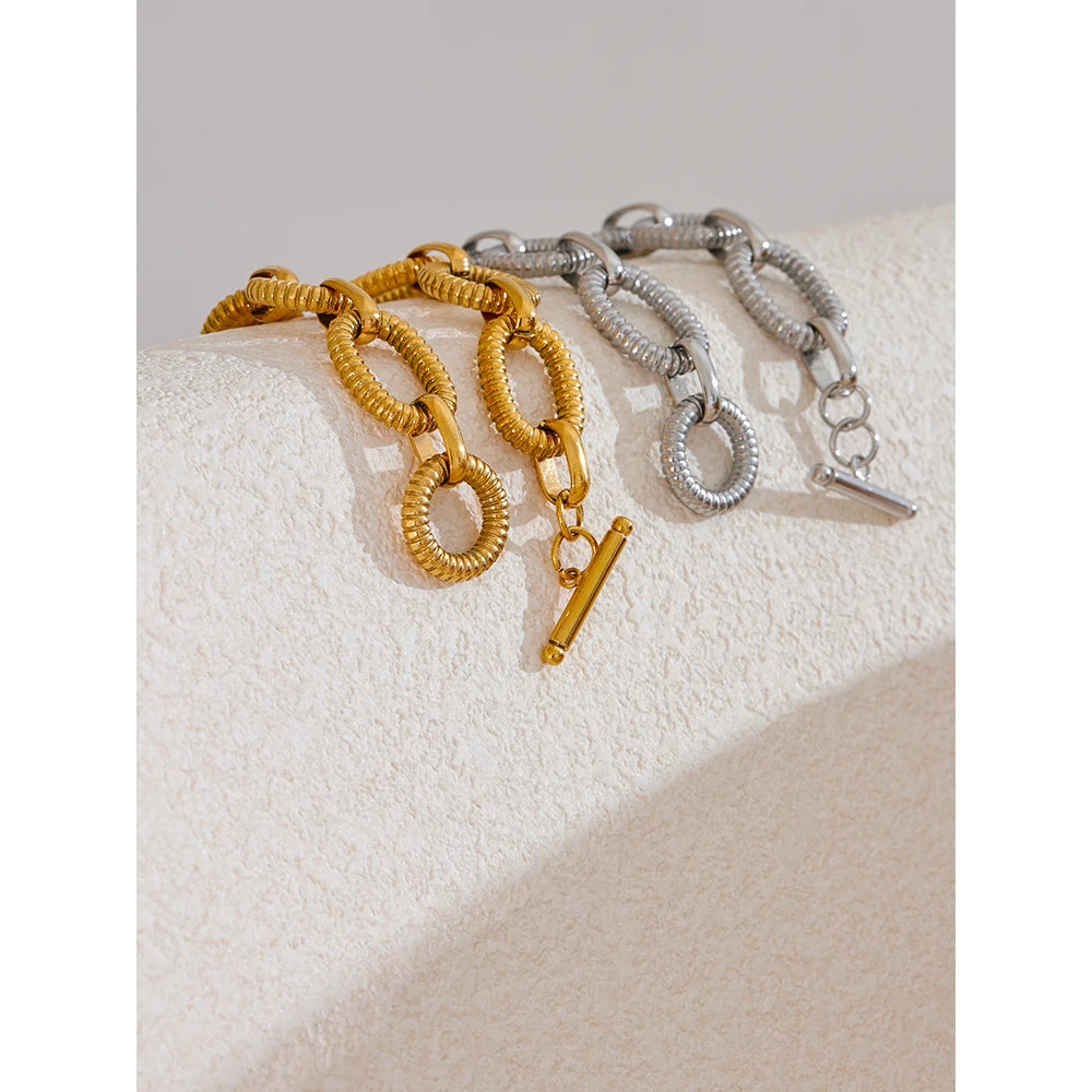 Ribbed Oval Link Chain Bracelet | T-Bar Clasp | Gold & Silver | The PM Edit