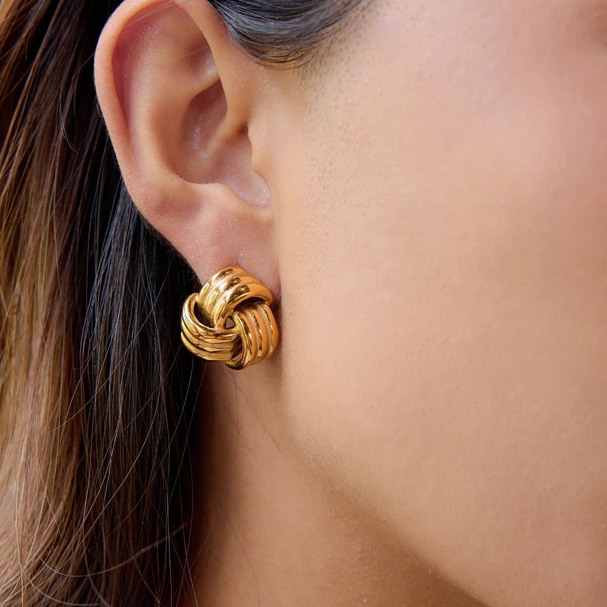 PVD 18K Gold Twisted Knot Stud Earrings - The PM Edit