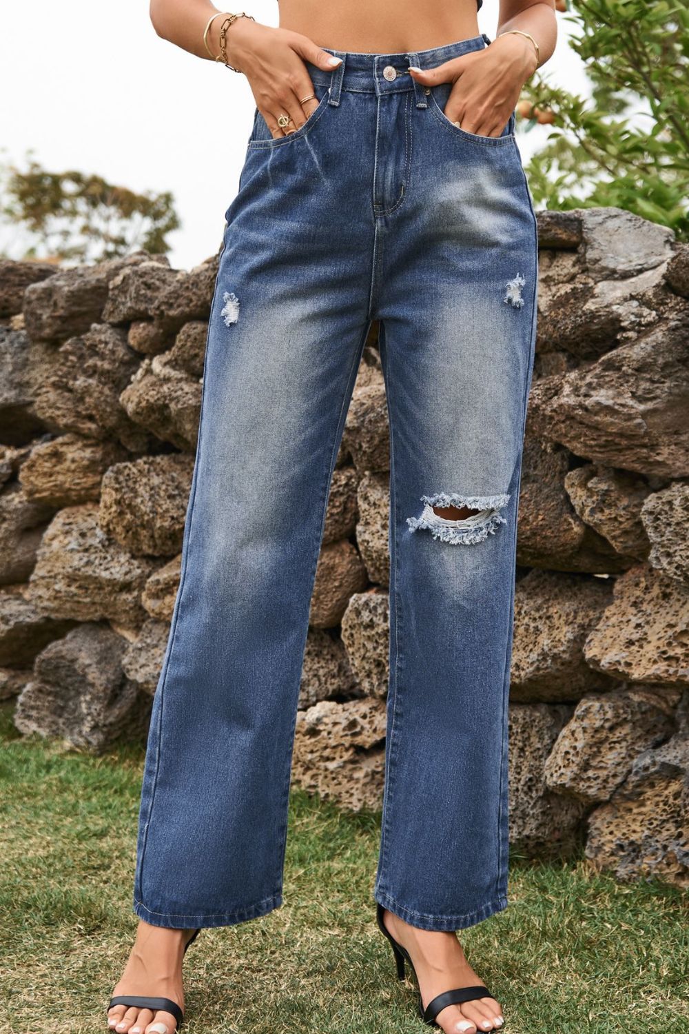 Distressed Buttoned Loose Fit Pants
