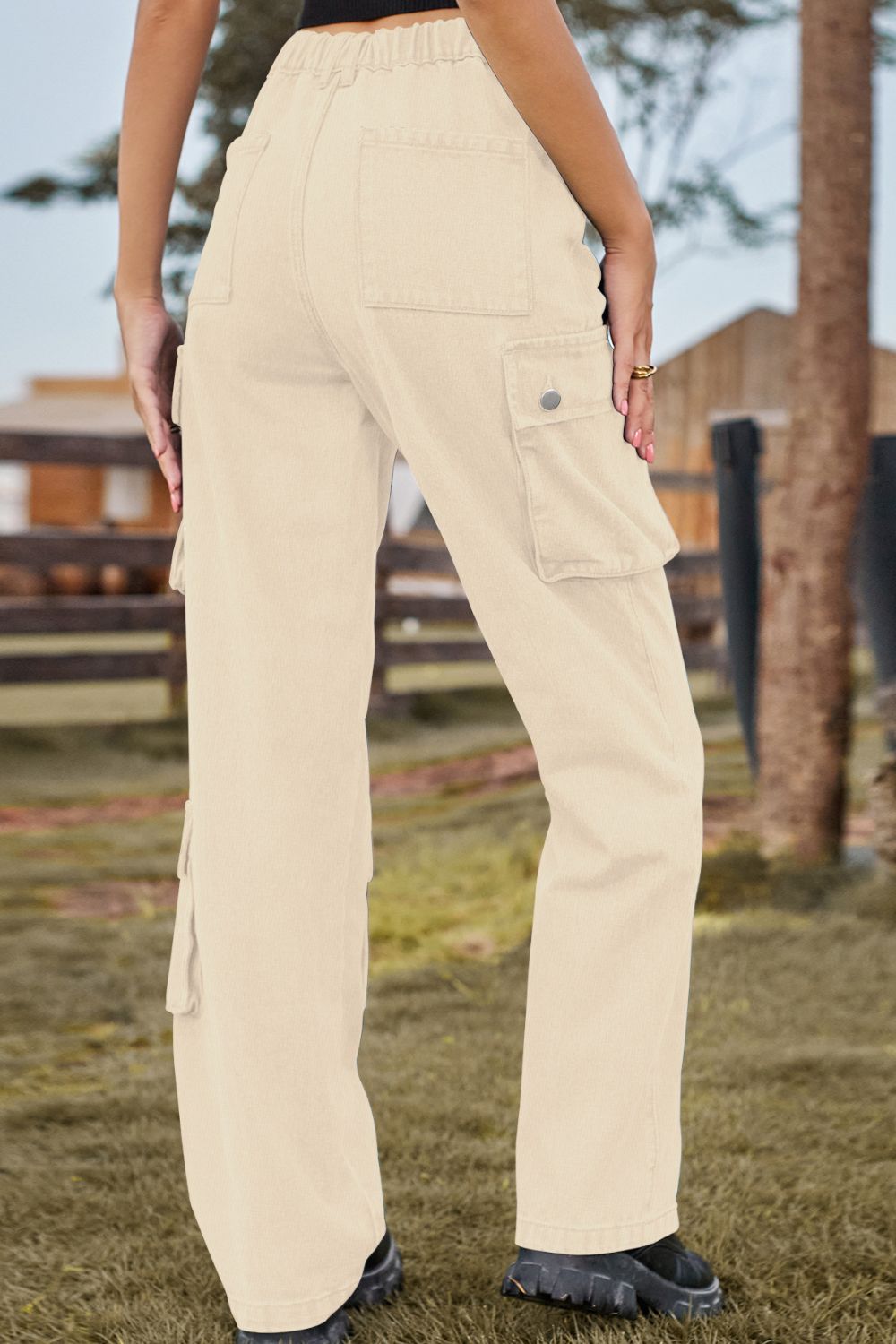 Loose Fit Wide Leg Cargo Pants