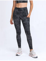 Load image into Gallery viewer, Wide Waistband Leggings with Pockets
