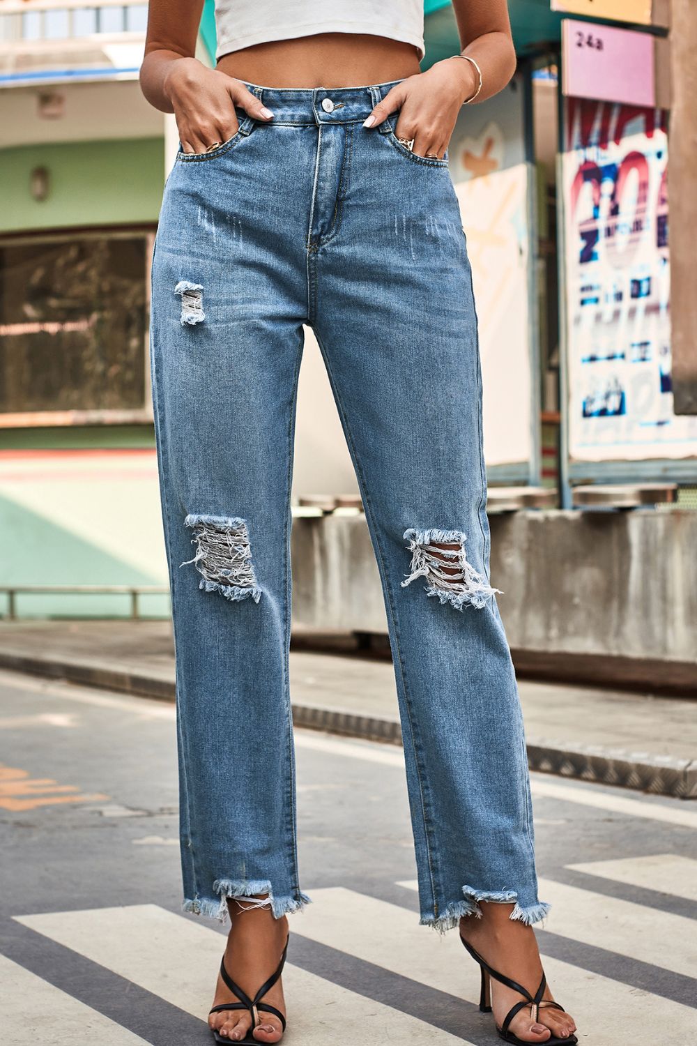 Distressed Buttoned Loose Fit Jeans Pants