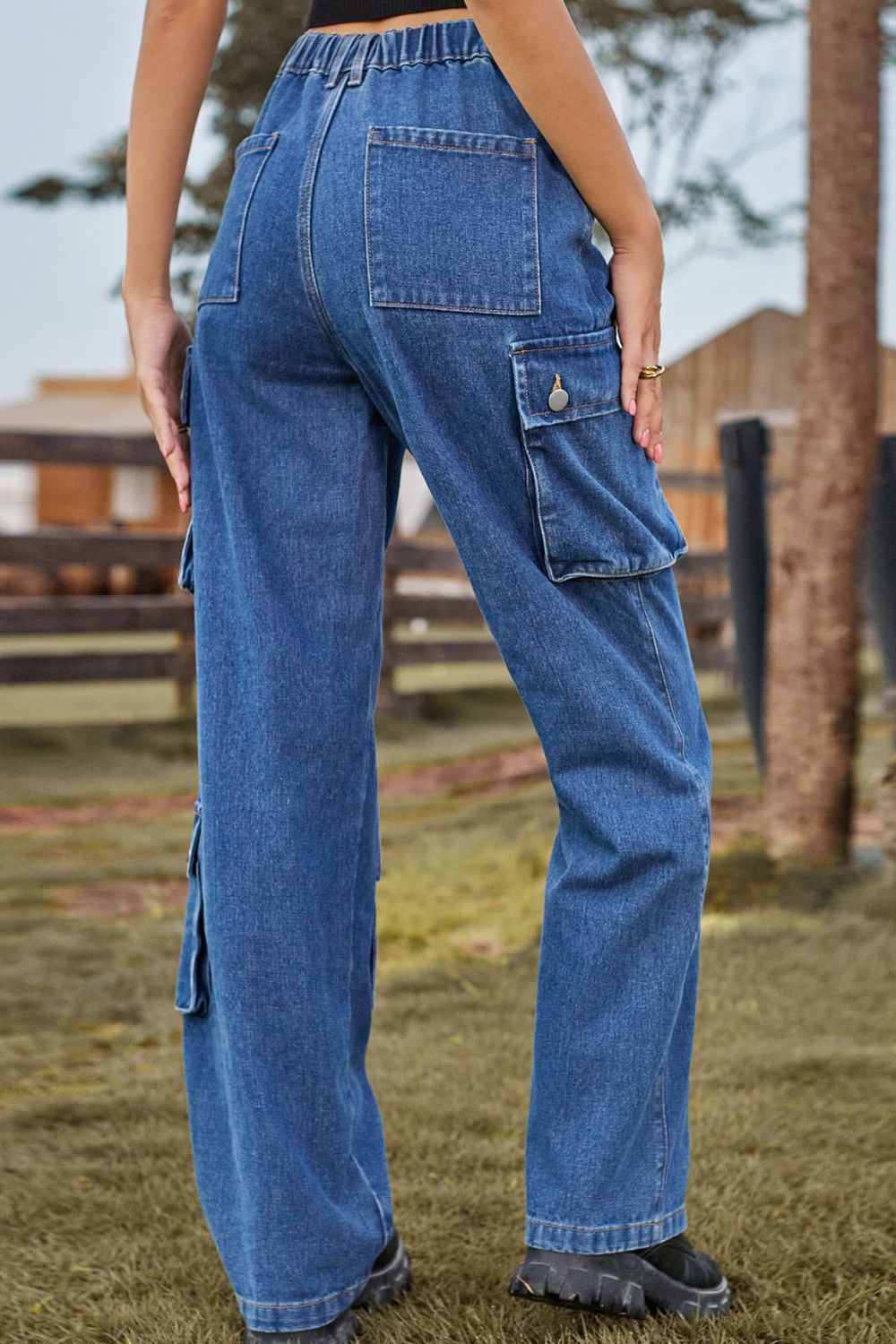 Loose Fit Wide Leg Cargo Pants
