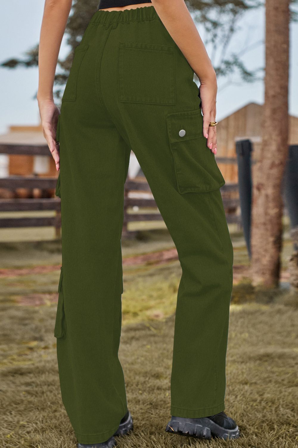 Loose Fit Wide Leg Cargo Pants