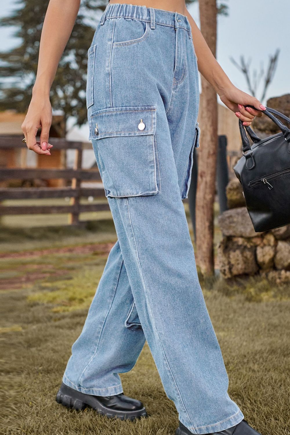 Loose Fit Wide Leg Cargo Pants