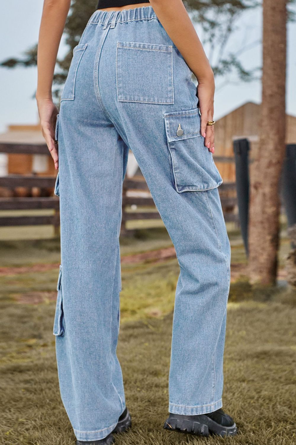 Loose Fit Wide Leg Cargo Pants