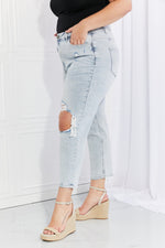 Load image into Gallery viewer, Distressed Cropped Jeans Pants
