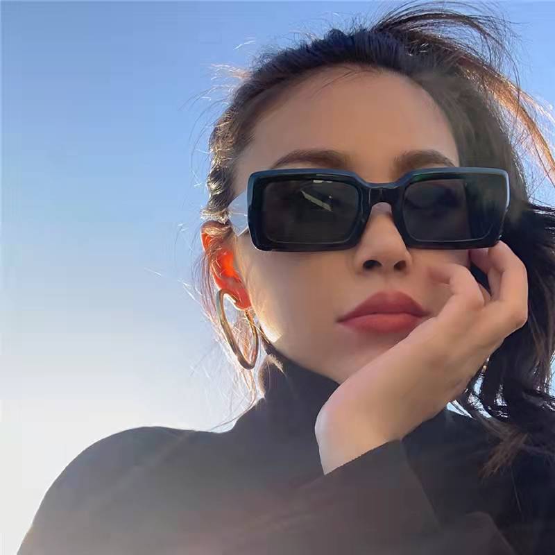 Retro Rectangle Sunglasses