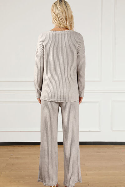 Ribbed V-Neck Lounge Set – Cozy Two-Piece Outfit for Everyday Comfort
