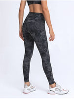 Load image into Gallery viewer, Wide Waistband Leggings with Pockets
