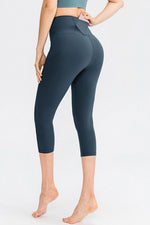 Load image into Gallery viewer, Wide Waistband Cropped Active Leggings with Pockets
